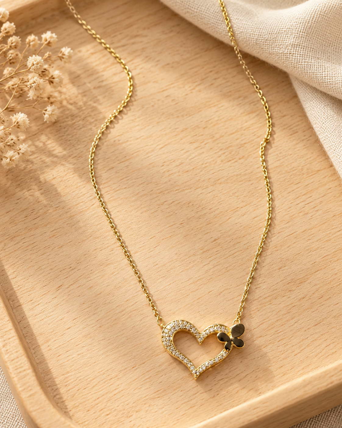 COLLAR CORAZÓN MARIPOSA